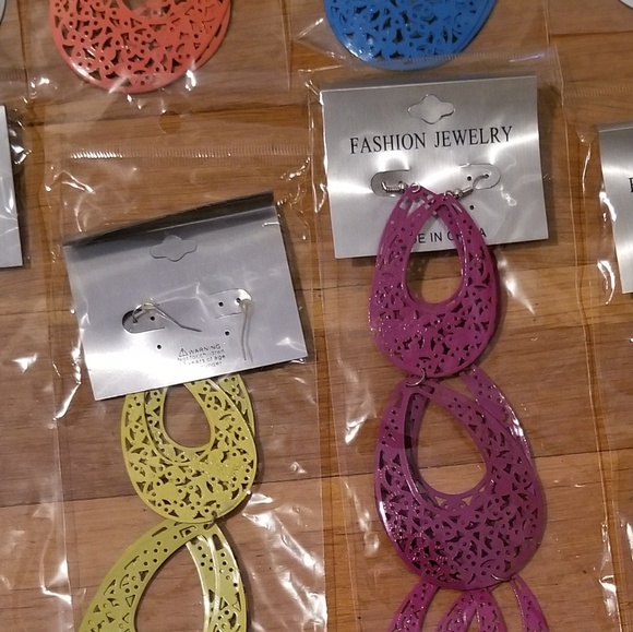 Fashion Jewelry Earrings - Picture 3 of 8